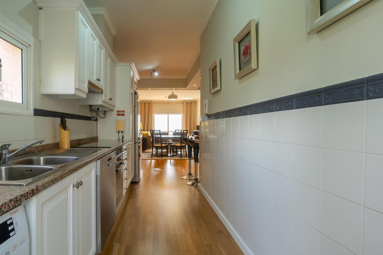 Stylish Apartment With Balcony And Amazing Views Over Funchal And The Sea Exteriör bild